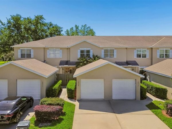 18529 PEBBLE LAKE COURT , TAMPA, FL 33647