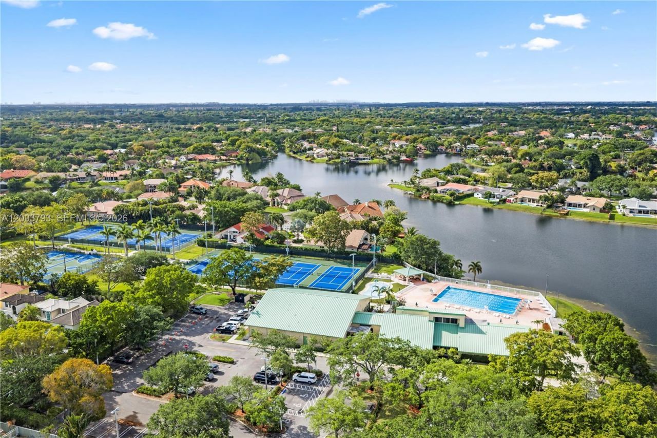 4089 Forest Hill Dr, Cooper City, FL 33026 Photo