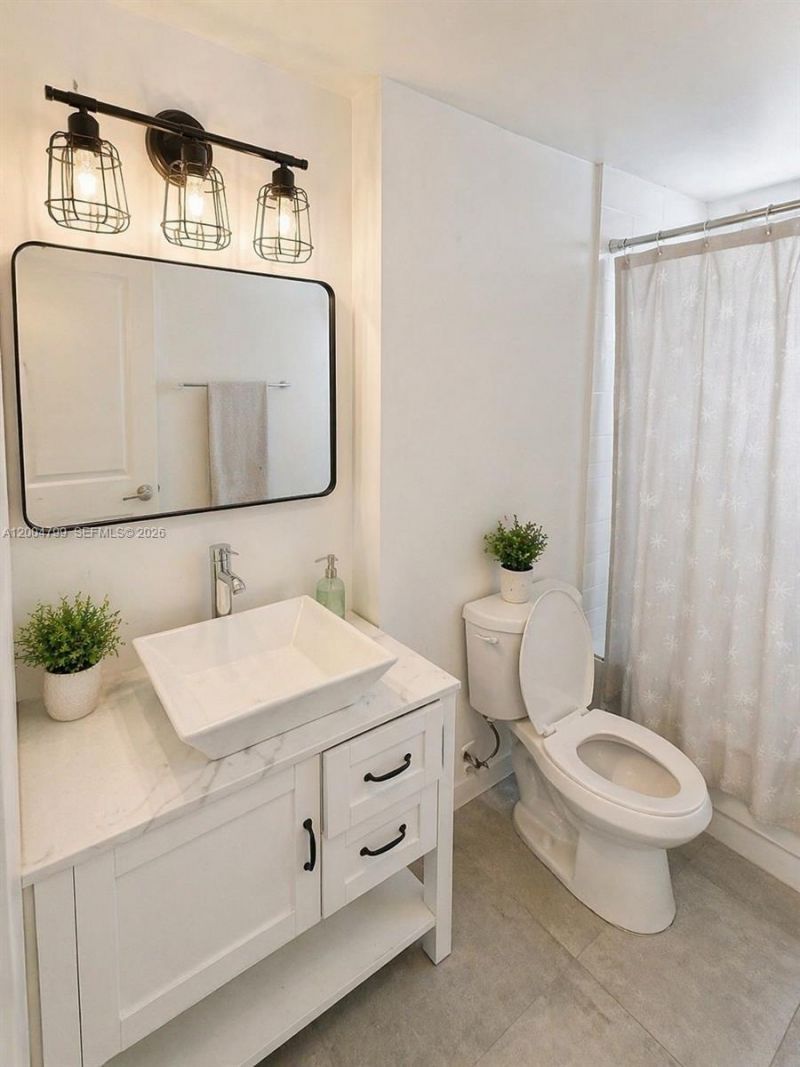 7904 West Dr, Unit 602, North Bay Village, FL 33141 Photo