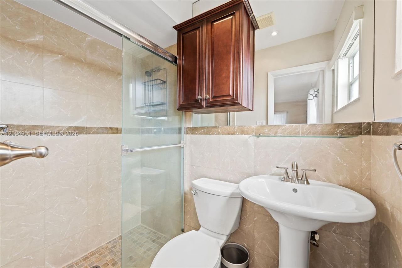 2210 N 57th Way , Hollywood, FL 33021 Photo