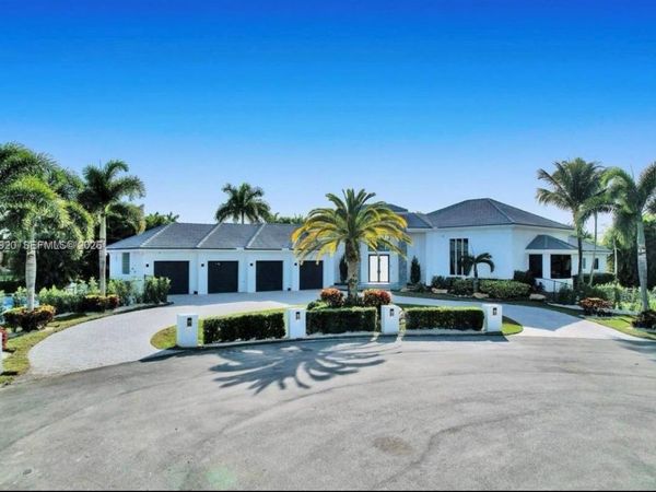 11400 NW 7th St , Plantation, FL 33325