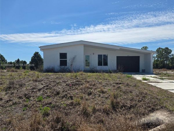 2913 SW 34th St. , Lehigh Acres, FL 33976