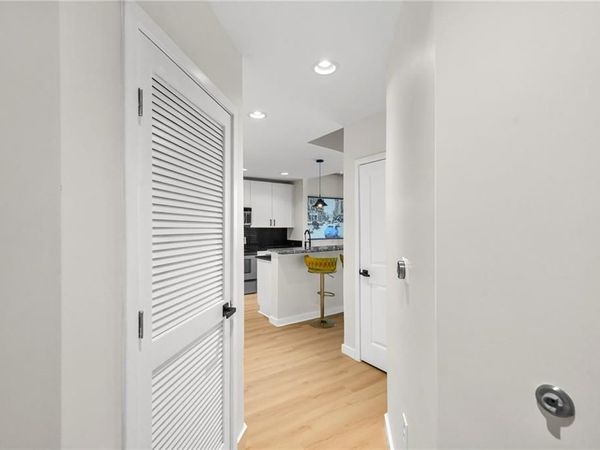 250 Pharr Road NE, Unit 1702, Atlanta, GA 30305