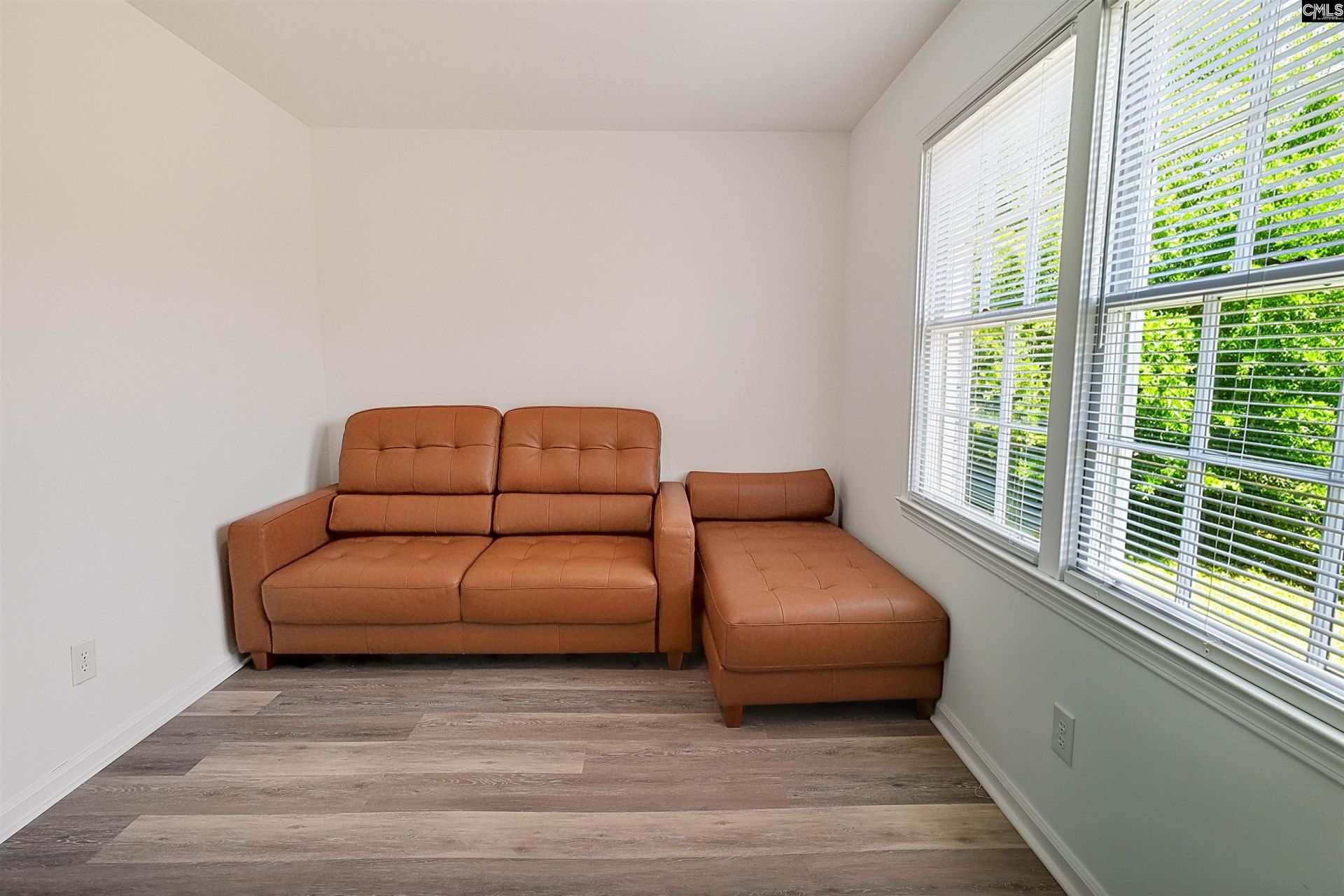 2905 Saintt Ives Road  Photo 11