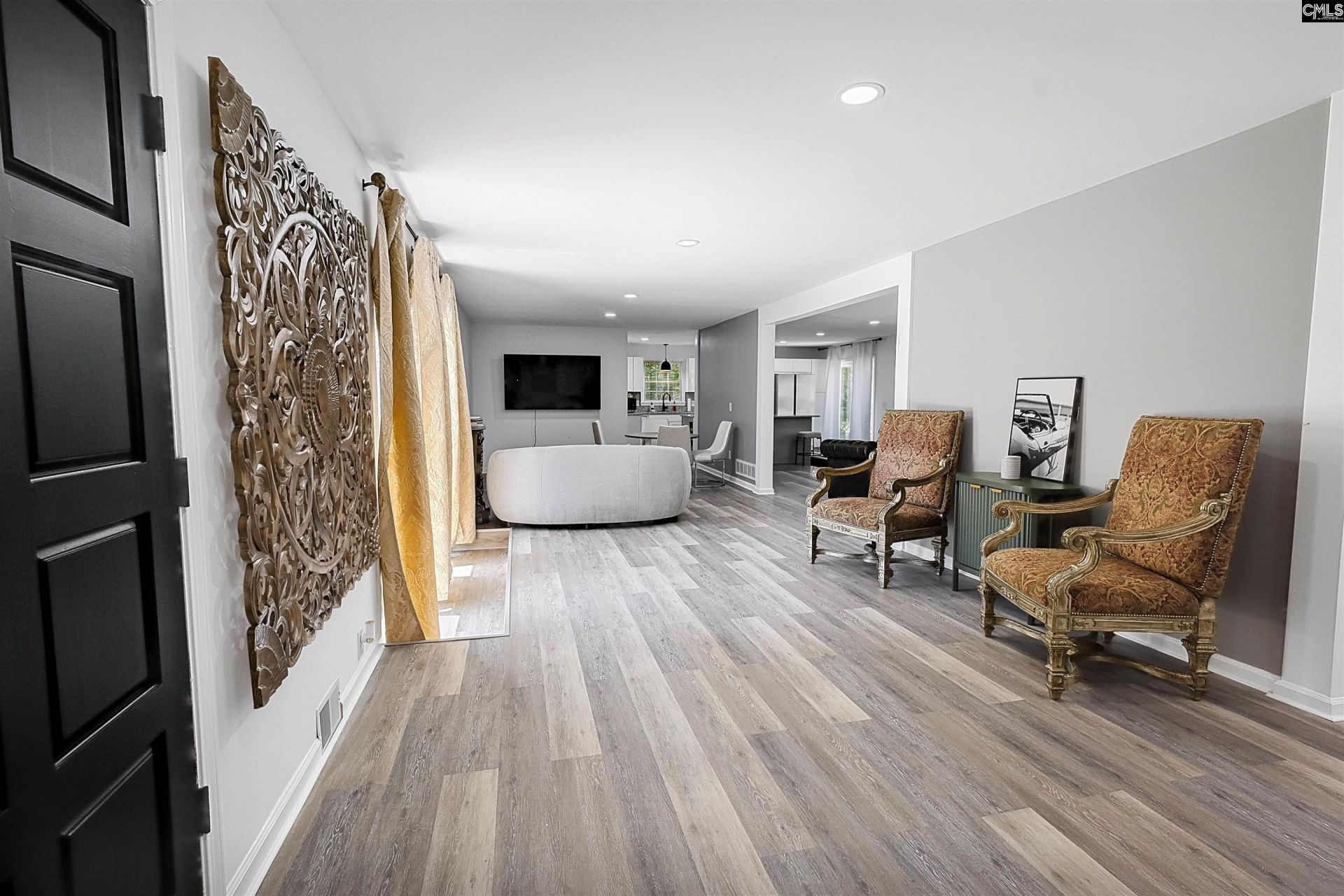 2905 Saintt Ives Road  Photo 5