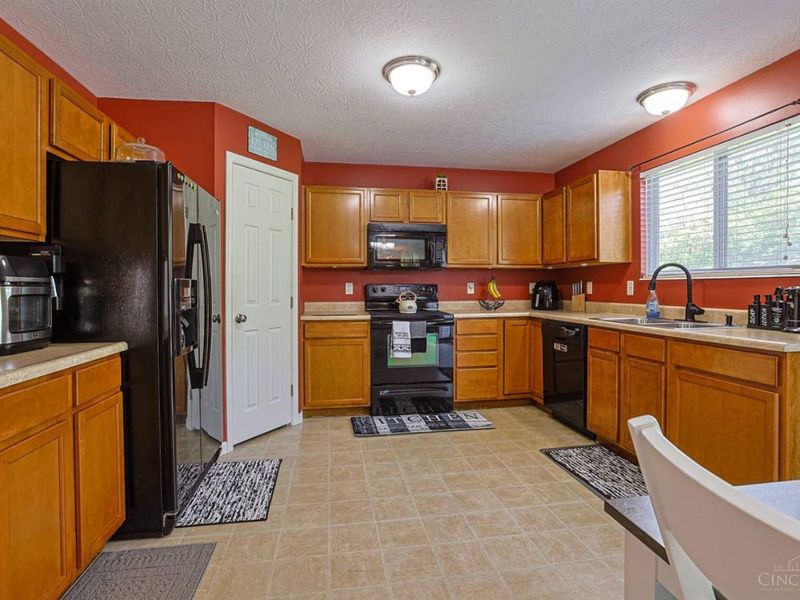 5820 Bentwood Drive, Middletown, OH 45042 Photo 16