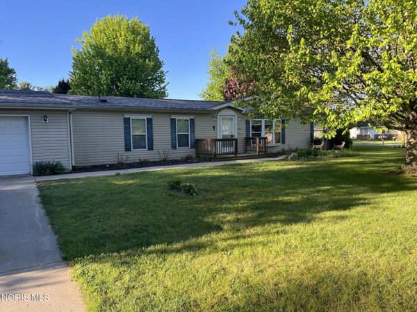 3203 Circle Drive, Delta, OH 43515
