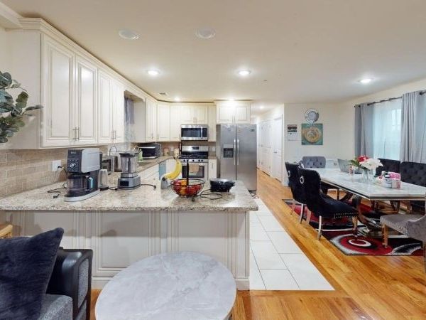 800 Bergen St, Newark, NJ 07108