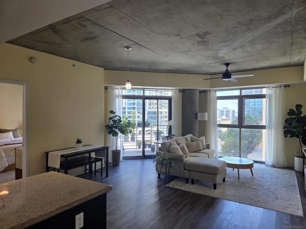 801 Ash St, Unit 203, San Diego, CA 92101 Main Photo