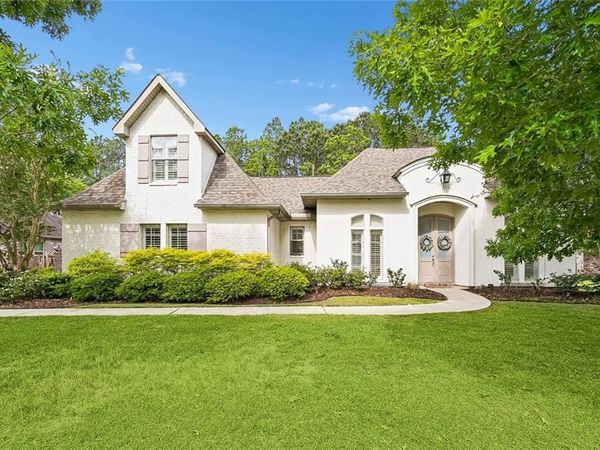 2653 BLUFF Court, Mandeville, LA 70448