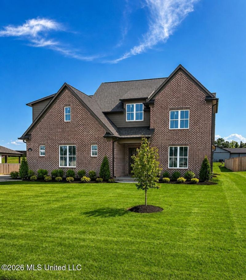 2061 Livingston Way Hernando, MS 38632