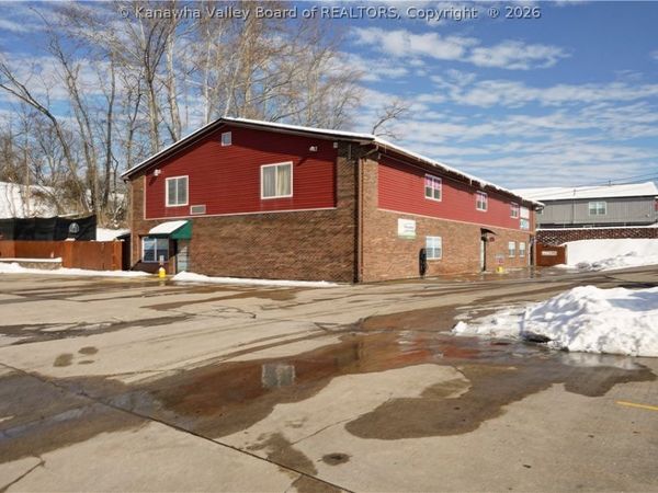 2660 Main Street, Hurricane, WV 25526