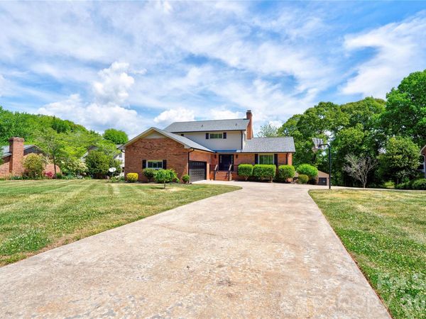 176 Knollwood Drive , Forest City, NC 28043