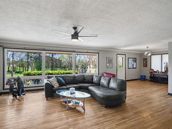 7402 Oak Brook Drive, Urbandale, IA 00000