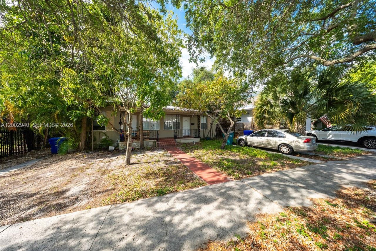 170 NE 48th St , Miami, FL 33137 Photo
