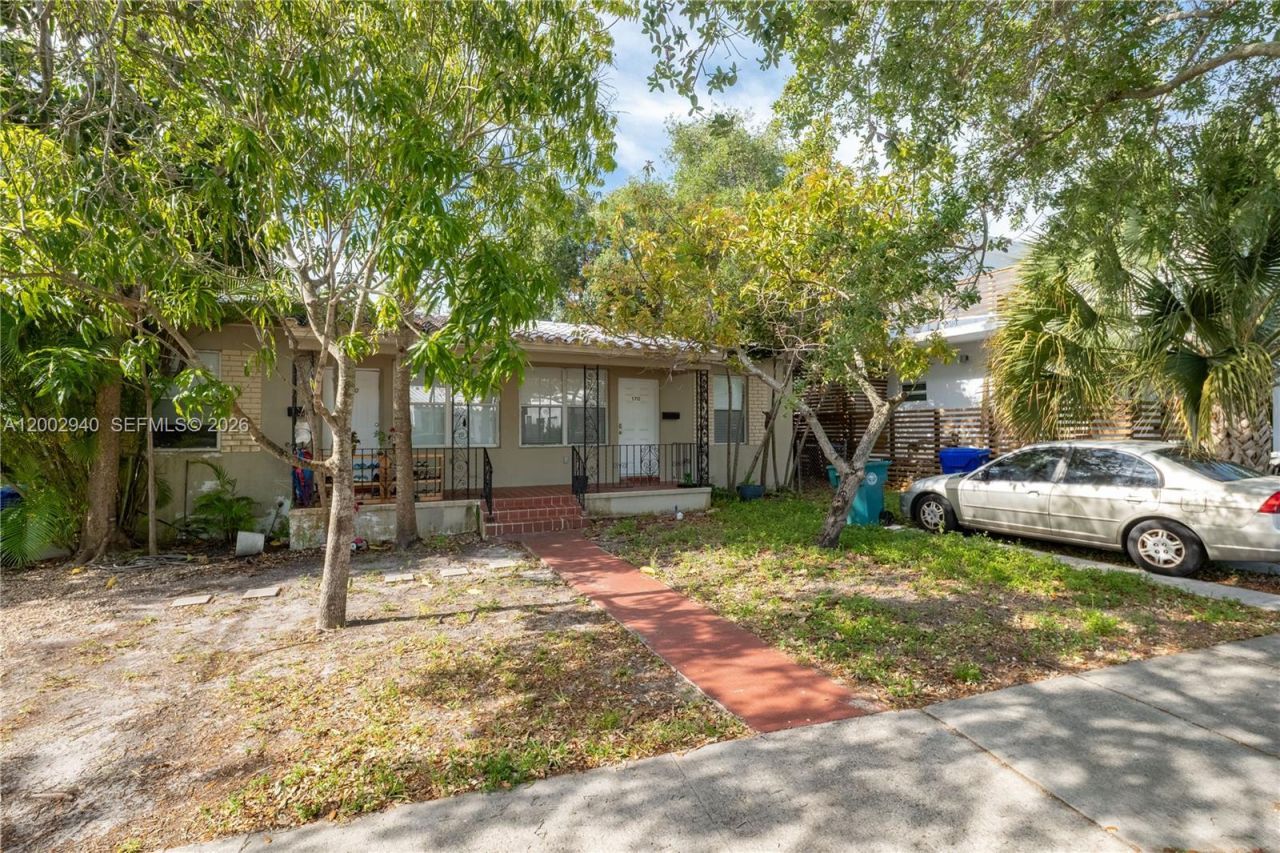 170 NE 48th St , Miami, FL 33137 Photo