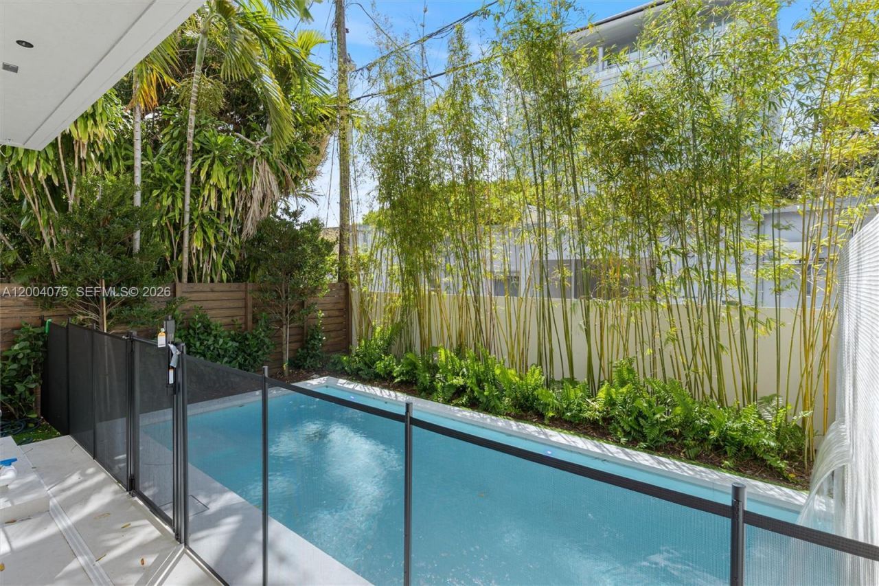 1748 SW 21st Ter, Miami, FL 33145 Photo