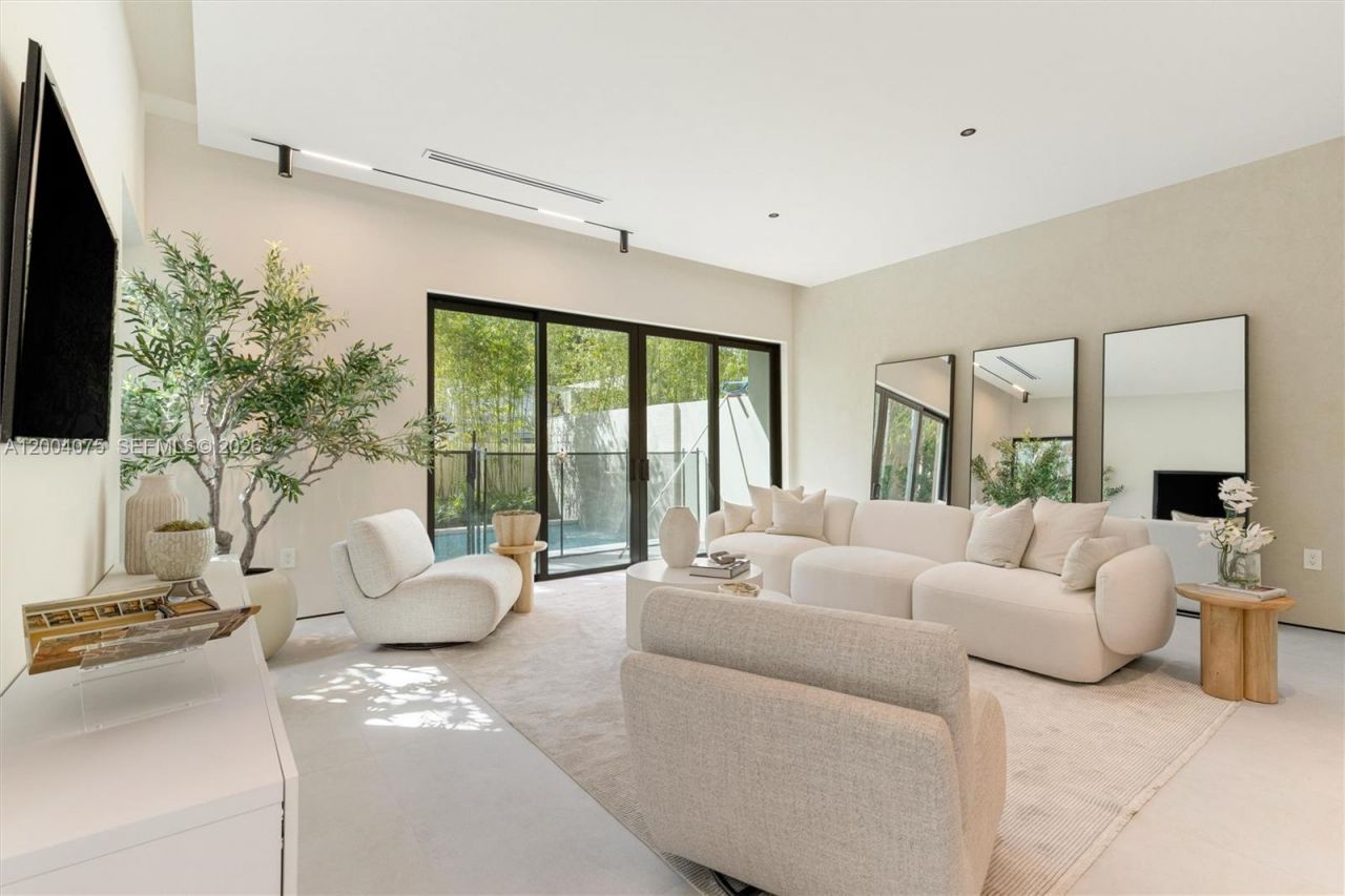 1748 SW 21st Ter, Miami, FL 33145 Photo