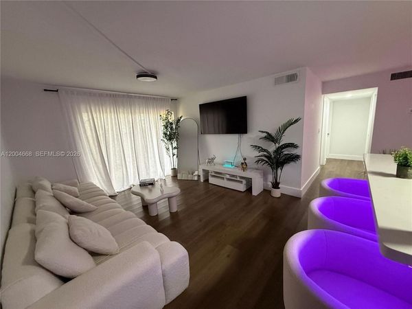 7155 NW 179th St , Unit 107, Hialeah, FL 33015