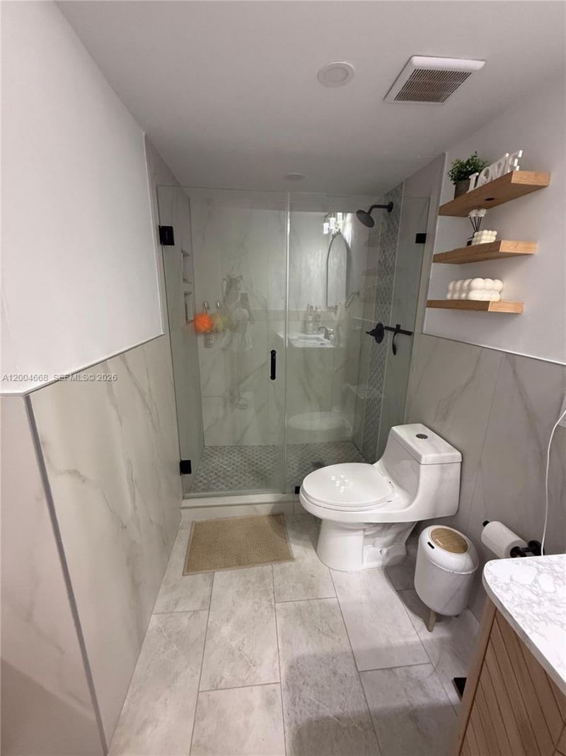 7155 NW 179th St, Unit 107, Hialeah, FL 33015 Photo