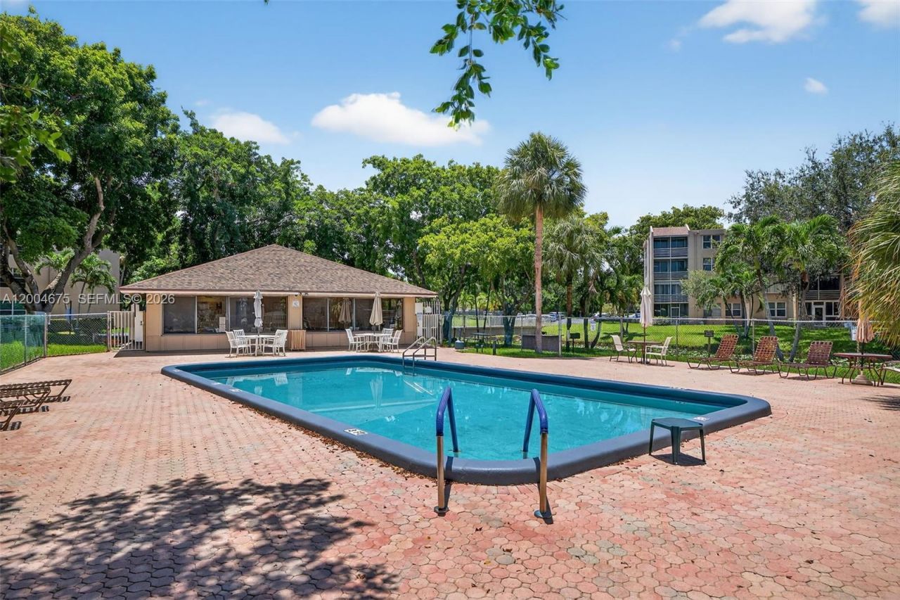 9470 Tangerine Pl, Unit 105, Davie, FL 33324 Photo