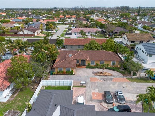 13911 SW 18th Ter , Miami, FL 33175