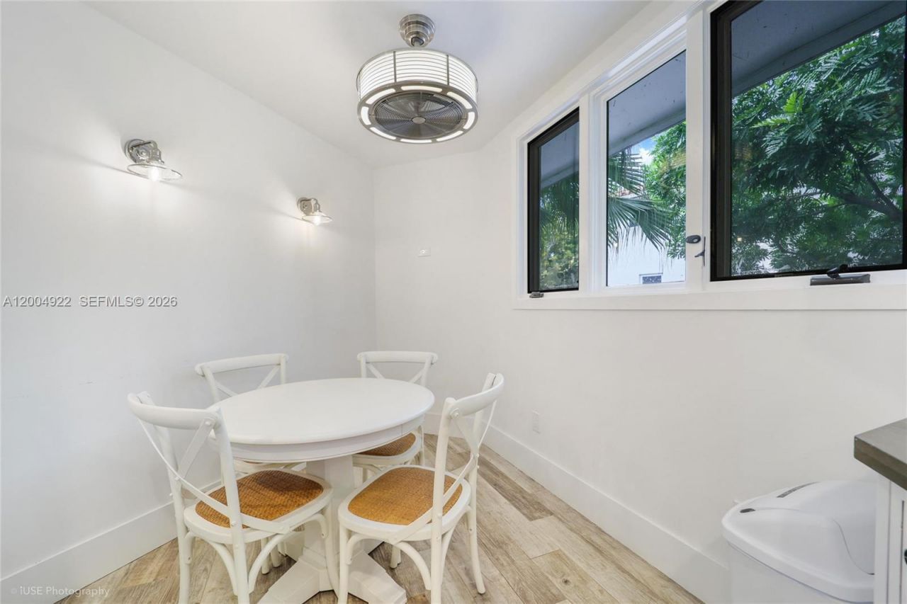 2449 S Bayshore Dr, Miami, FL 33133 Photo