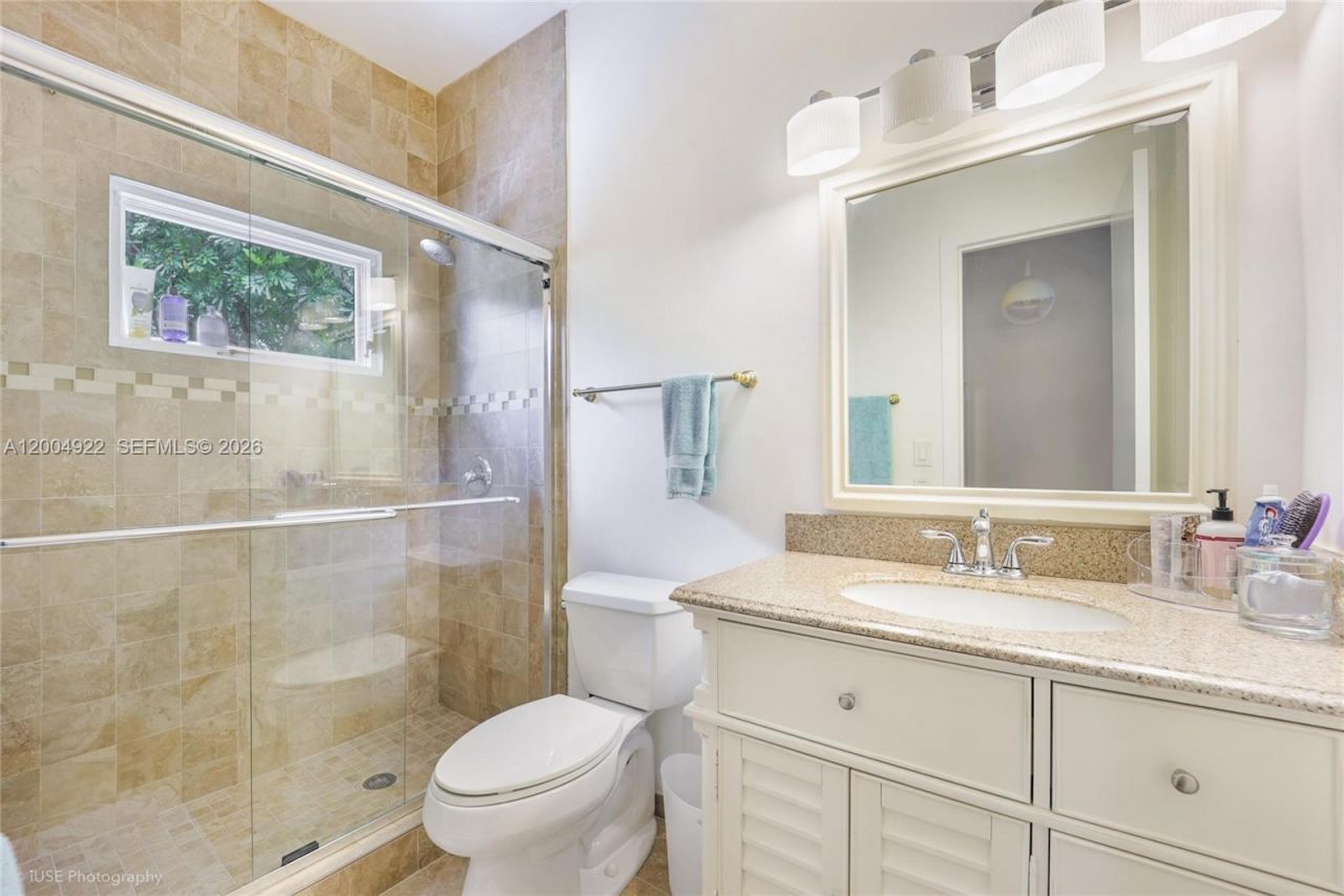 2449 S Bayshore Dr, Miami, FL 33133 Photo