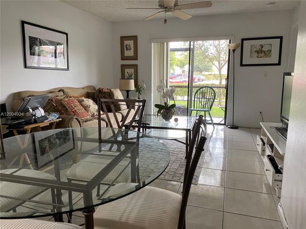 10633 NW 10th St , Unit 102, Pembroke Pines, FL 33026