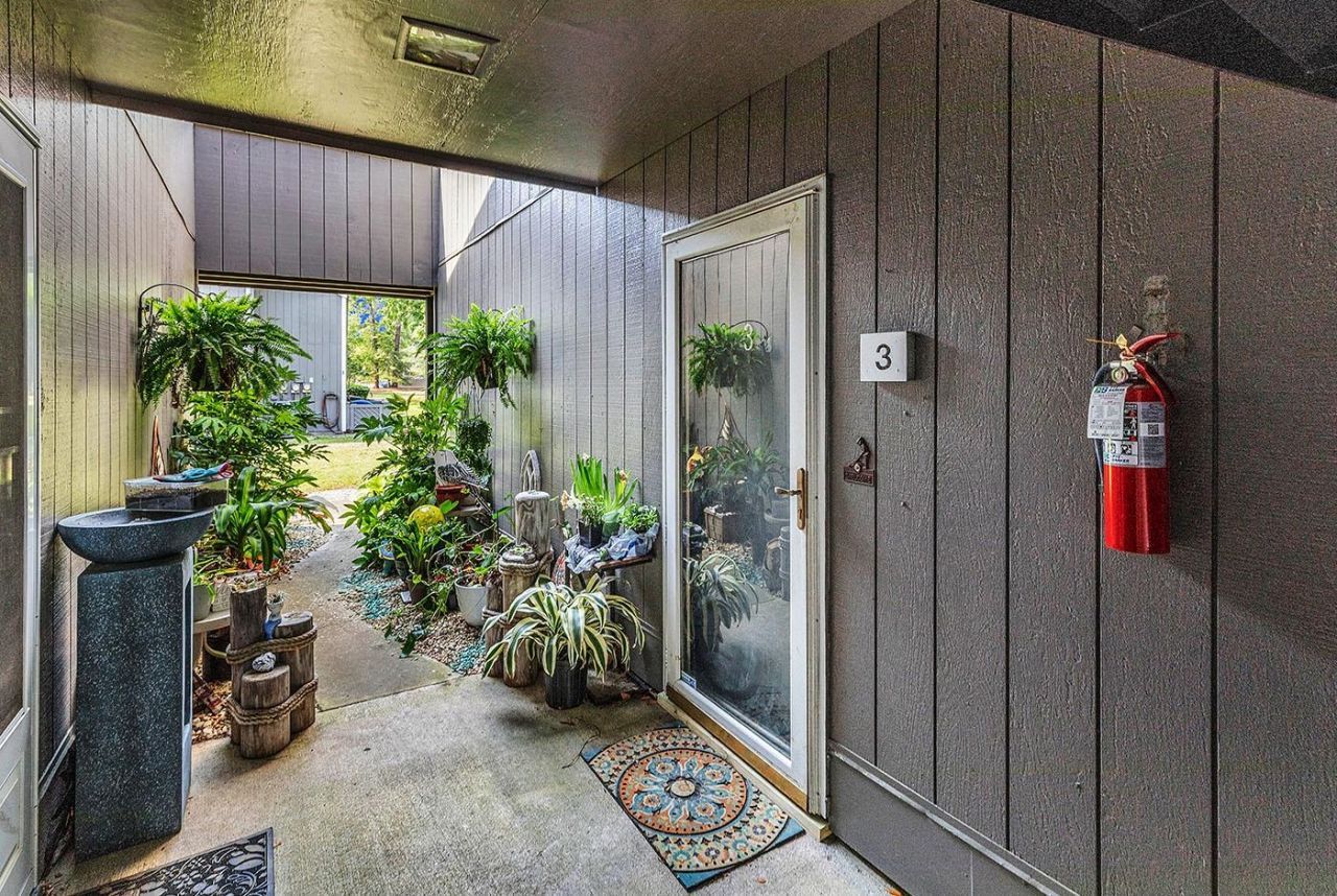 10301 N Kings Hwy.  Photo 21