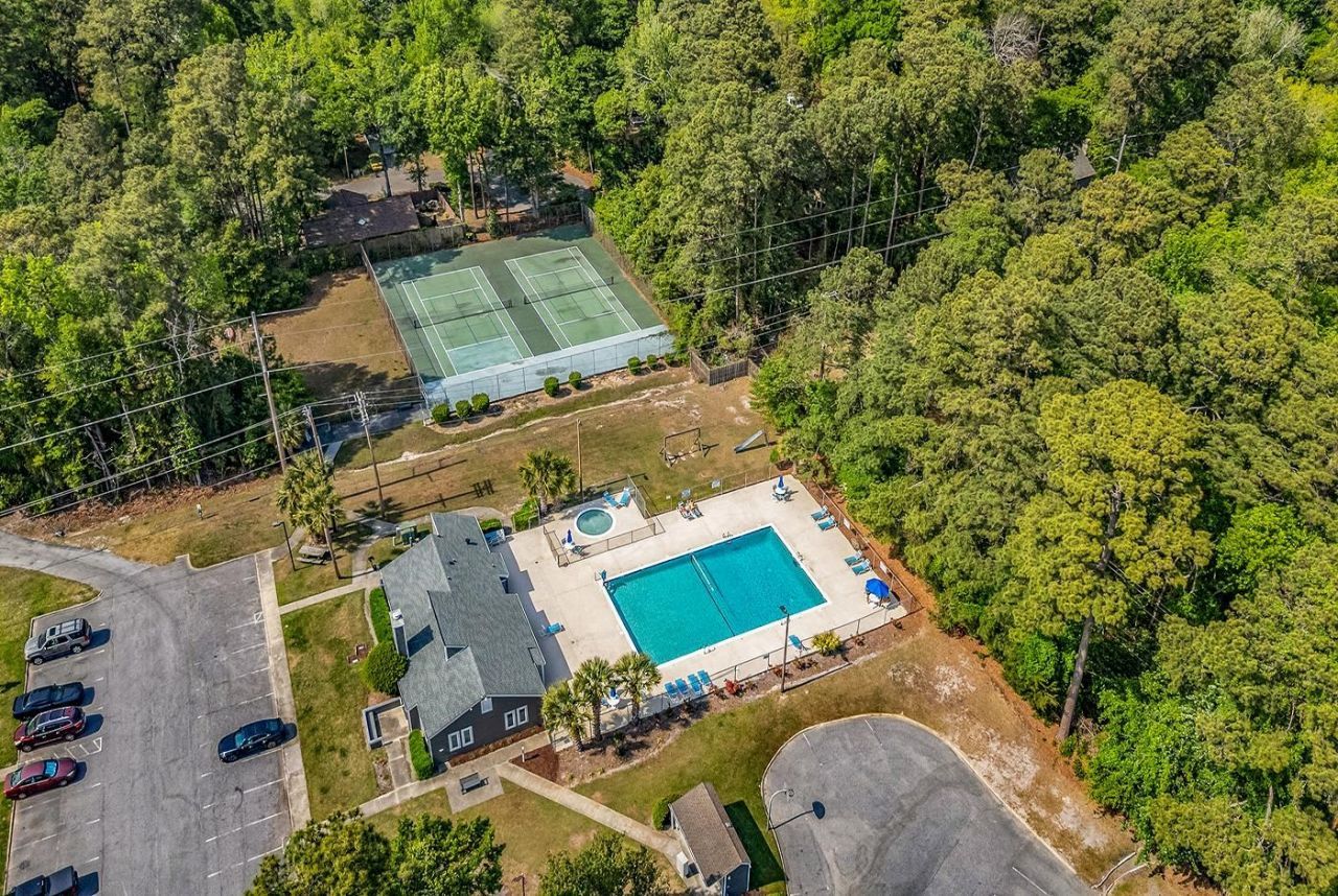 10301 N Kings Hwy.  Photo 23