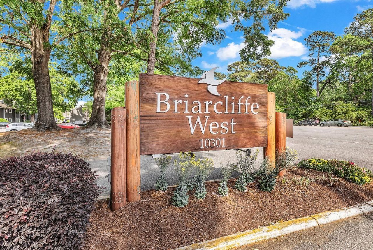 10301 N Kings Hwy.  Photo 26