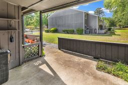 10301 N Kings Hwy.  photo 4