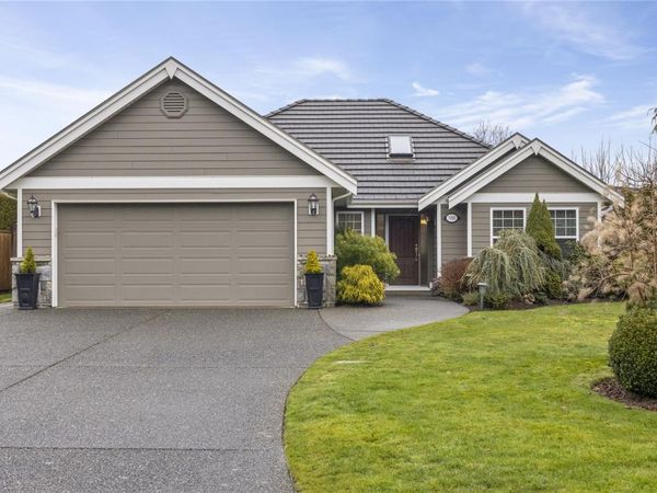 588 Viking Way , French Creek, BC V9P 2Z5