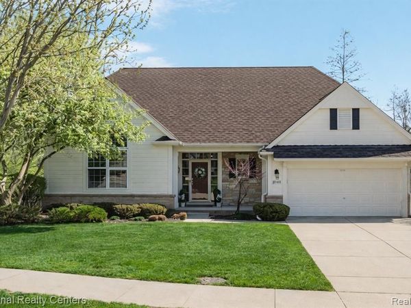 8521 Brewster, CANTON, MI 48187