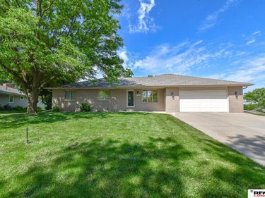 1703 S 2Nd Street, Beatrice, NE 68310