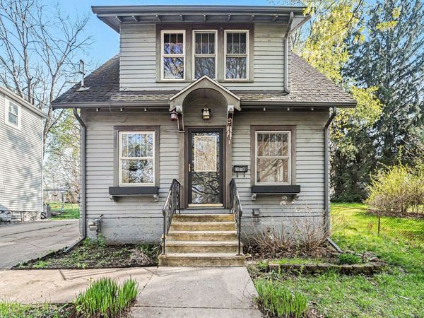1516 Charles Avenue, Kalamazoo, MI 49048