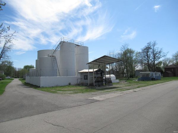 1431 Kocher Street, Huntington, IN 46750