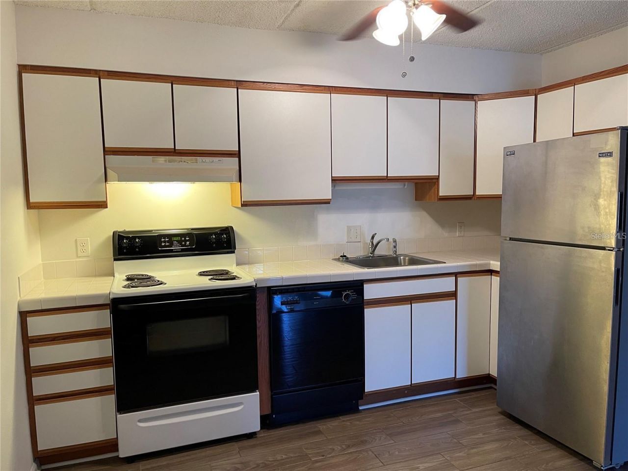 1303 83rd Avenue N, Unit D, Saint Petersburg, FL 33702 Photo