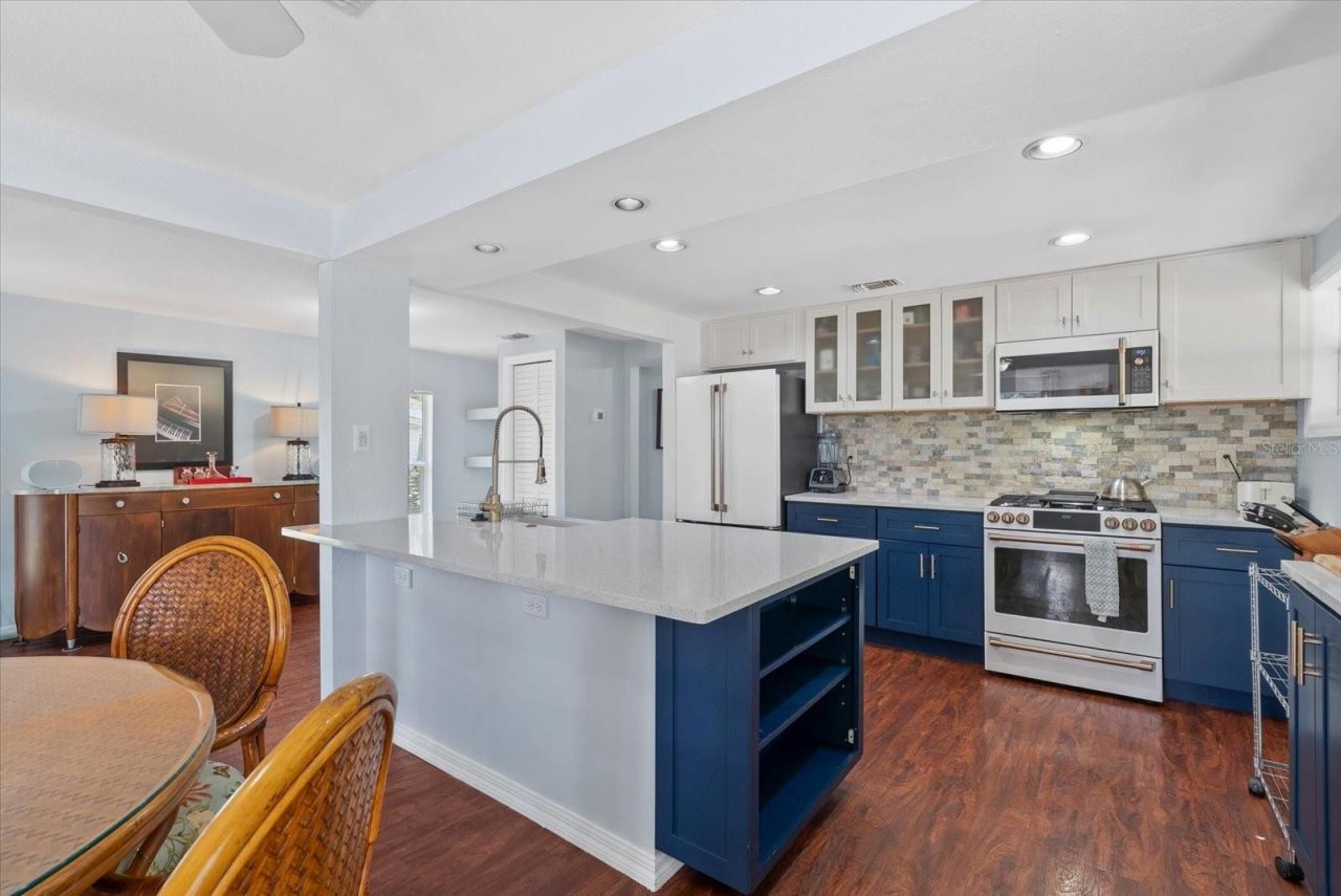 4111 Sarasota Avenue, Sarasota, FL 34234 Photo