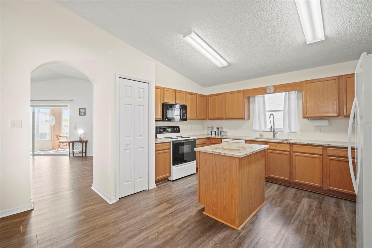 24618 Stillridge Court , Leesburg, FL 34748 Photo