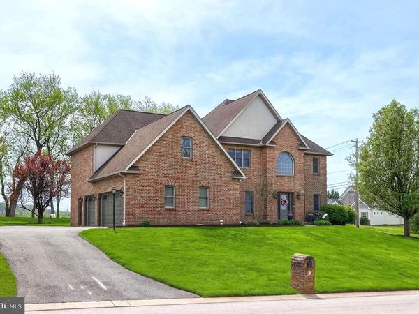 2702 CHESTNUT RUN ROAD, YORK, PA 17402