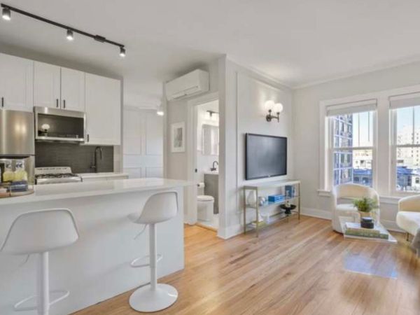 Unit 1O, Chicago, IL 60614