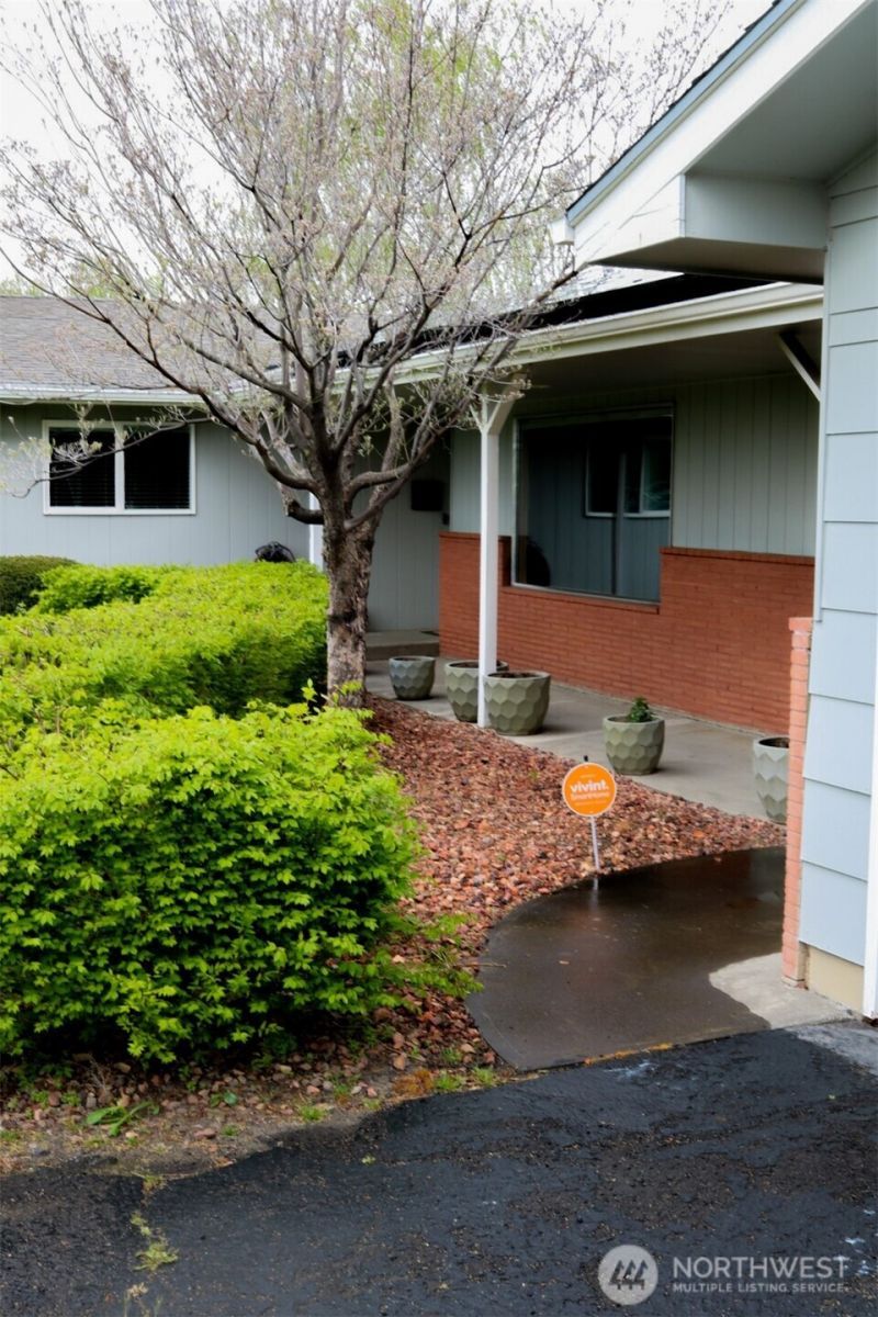 1917 Reser Road , Walla Walla, WA 99362