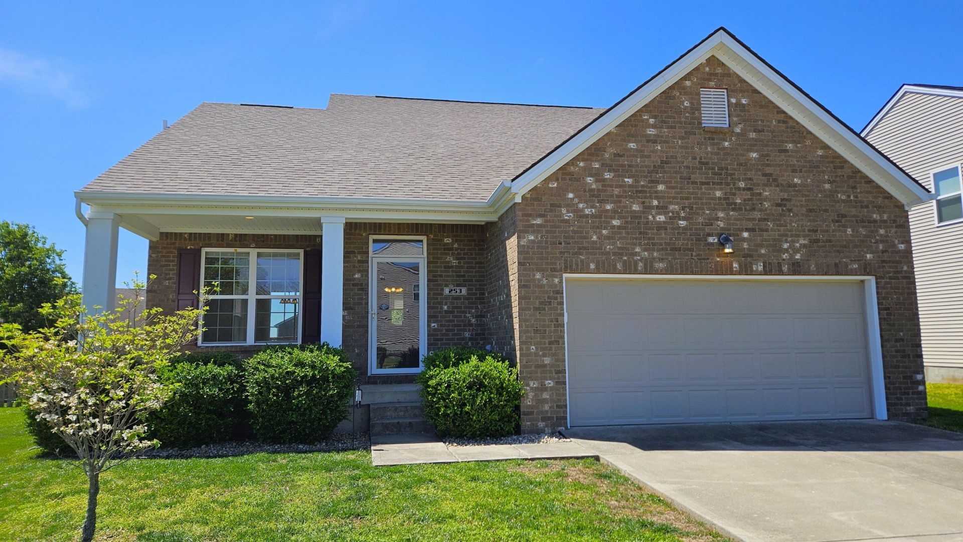 253 W Showalter Drive, Georgetown, KY 40324 Main Photo