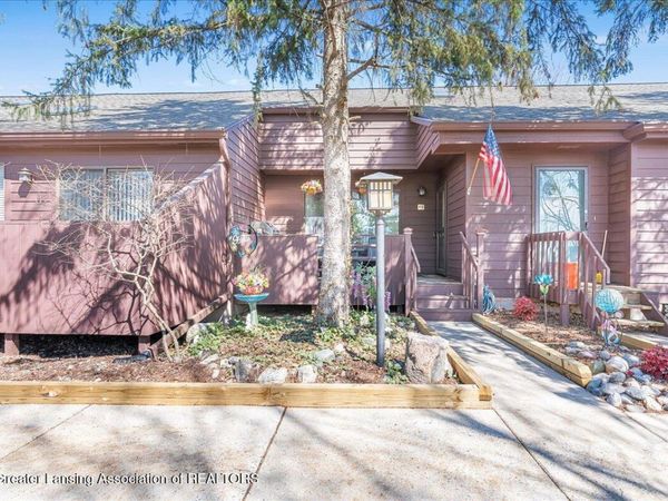 225 E Jolly Road, Lansing, MI 48910