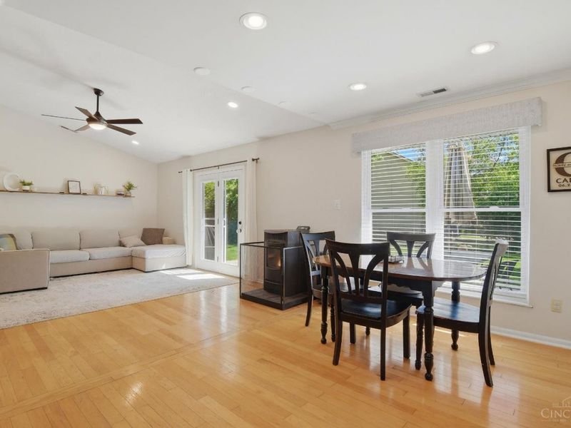 9262 White Pine Drive, Loveland, OH 45140 Photo 17