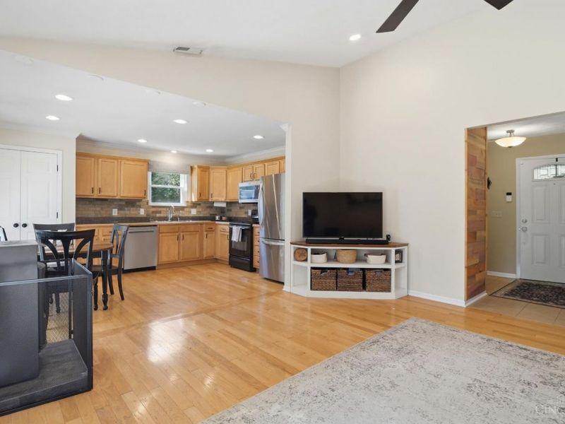 9262 White Pine Drive, Loveland, OH 45140 Photo 18