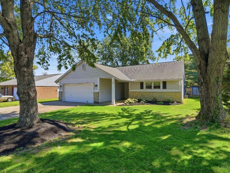 9262 White Pine Drive, Loveland, OH 45140 Photo 3