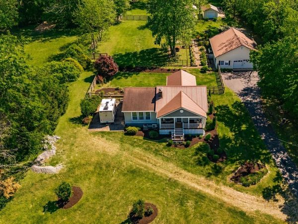 8909 Highway 100 , Nashville, TN 37221